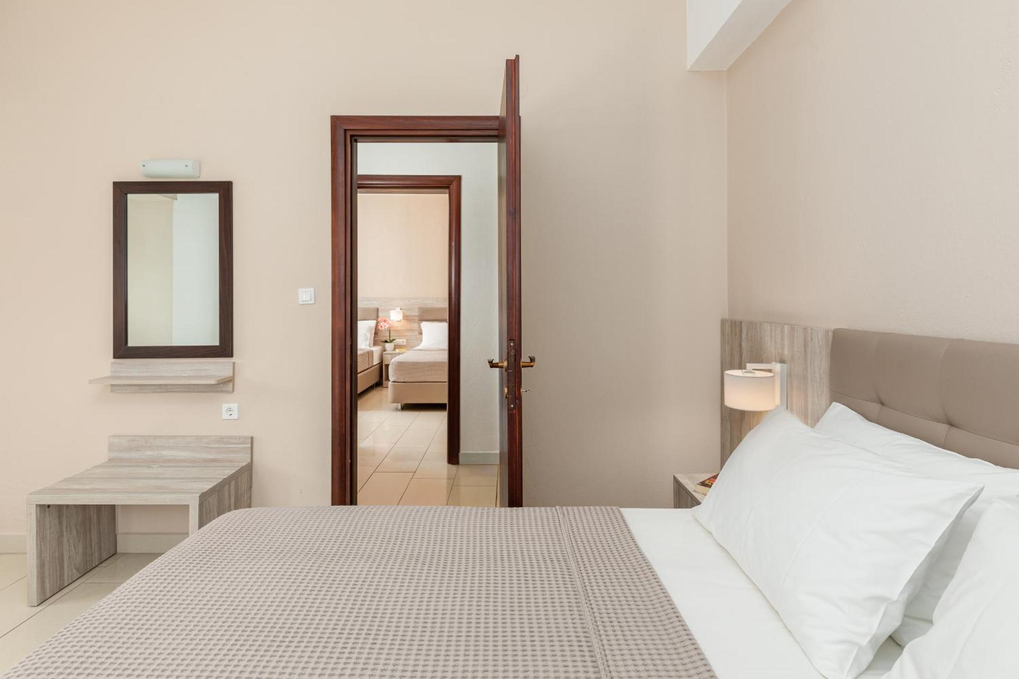 Hotel Grekas Néoi Póroi Eksteriør bilde