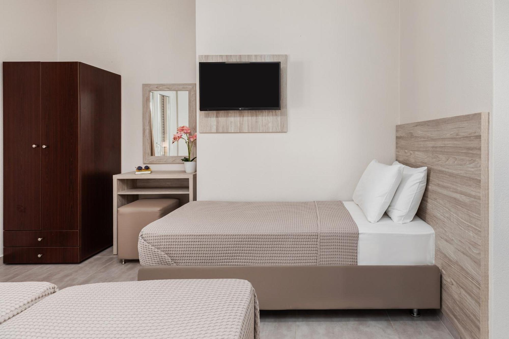 Hotel Grekas Néoi Póroi Eksteriør bilde