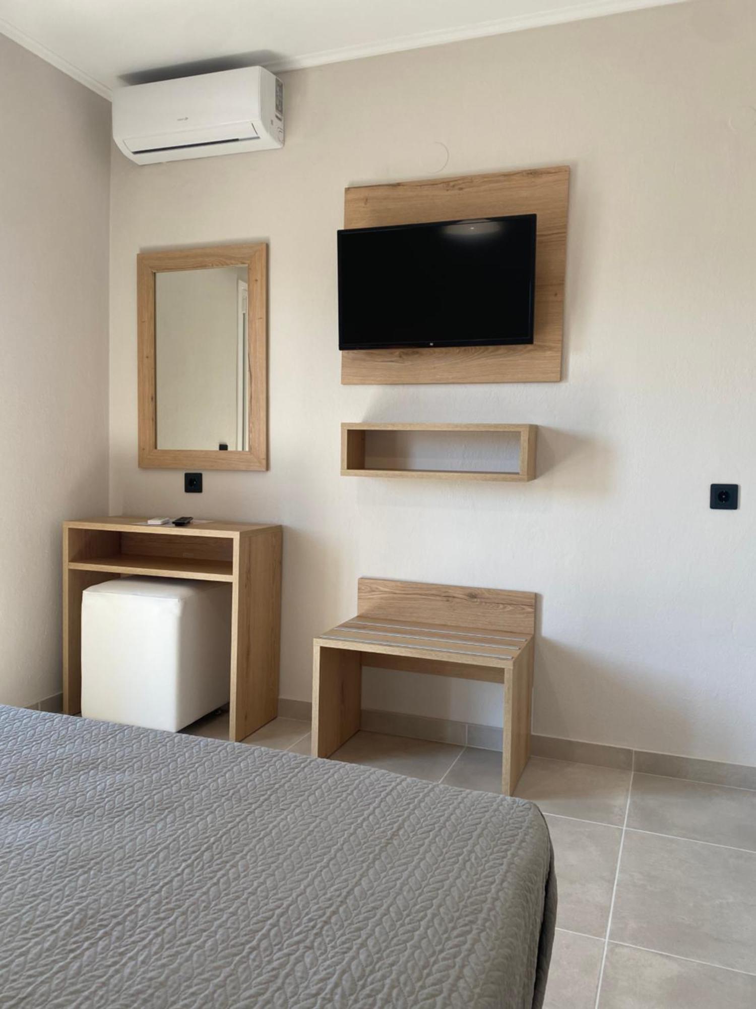 Hotel Grekas Néoi Póroi Eksteriør bilde