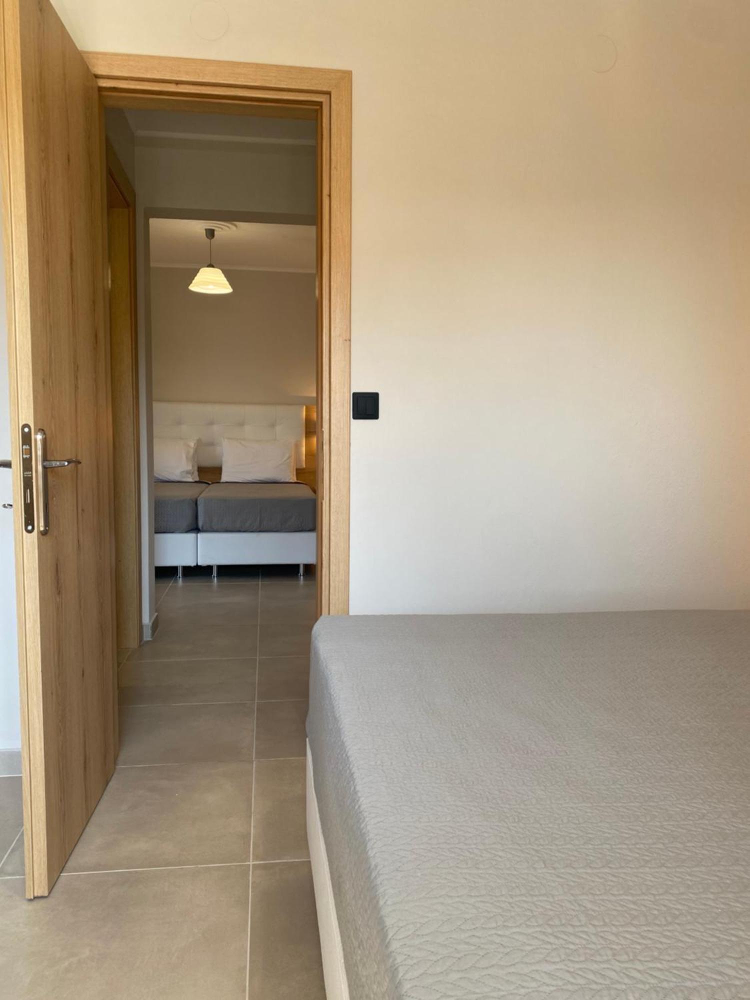 Hotel Grekas Néoi Póroi Eksteriør bilde