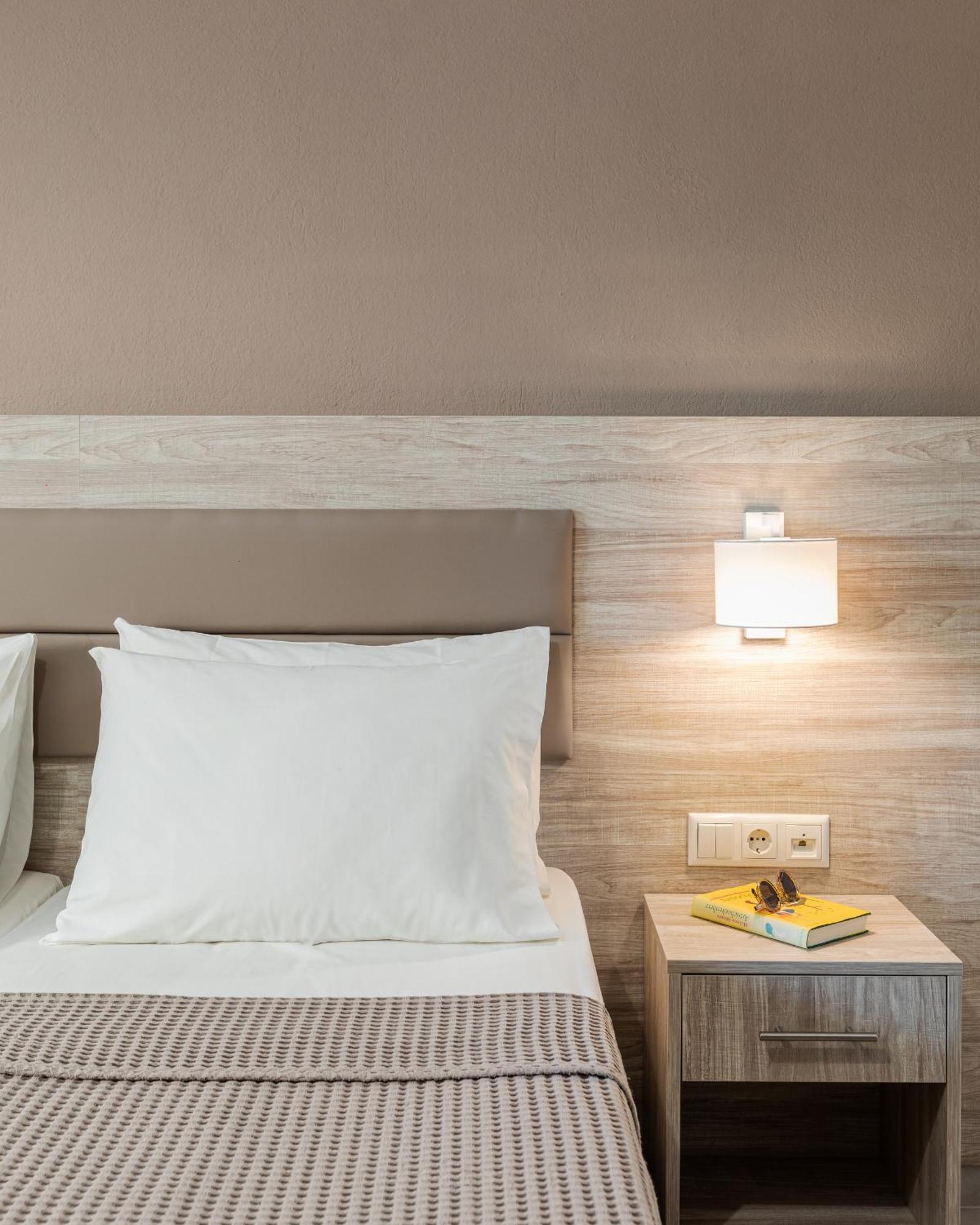 Hotel Grekas Néoi Póroi Eksteriør bilde